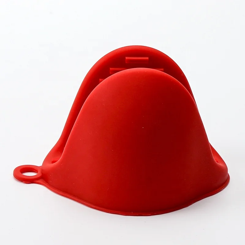 

Pinch Grips Kitchen Heat Resistant Silicone Oven, Red