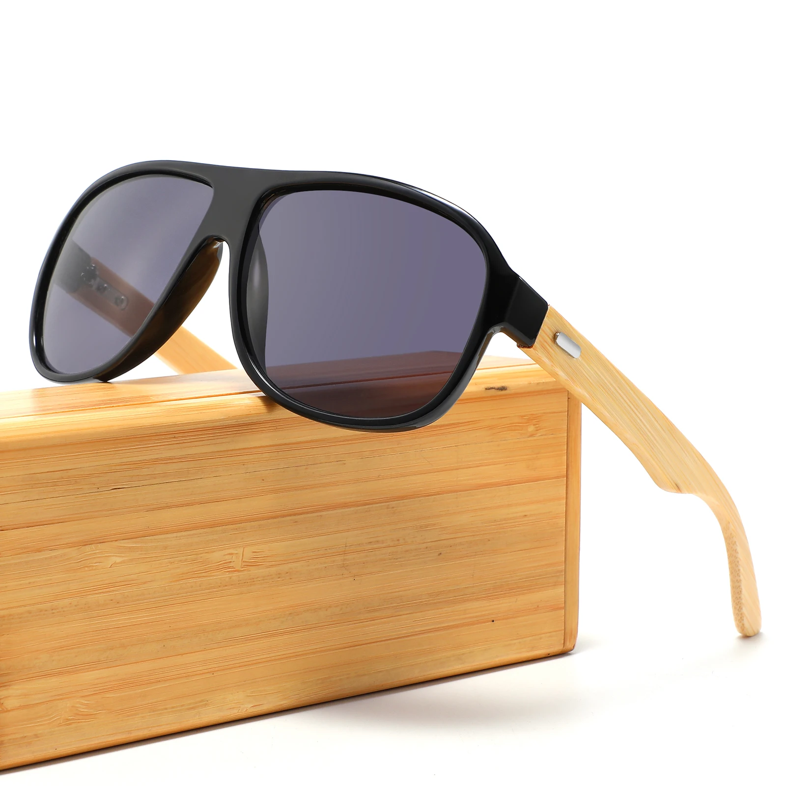 

Discounting sunglasses Bamboo styles factory wholesale prices, Custom colors