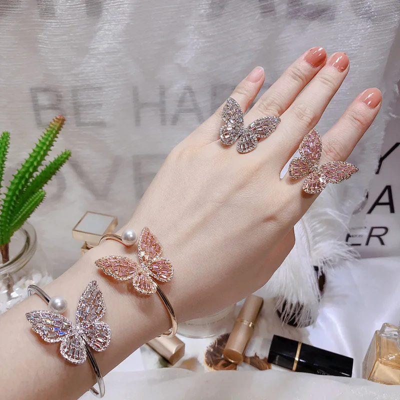 

HOVANCI 2020 Luxury Jewelry Silver Pink Cubic Zircon Butterfly Pearl Bracelet Hollow Butterfly Cuff Bangles Bracelet
