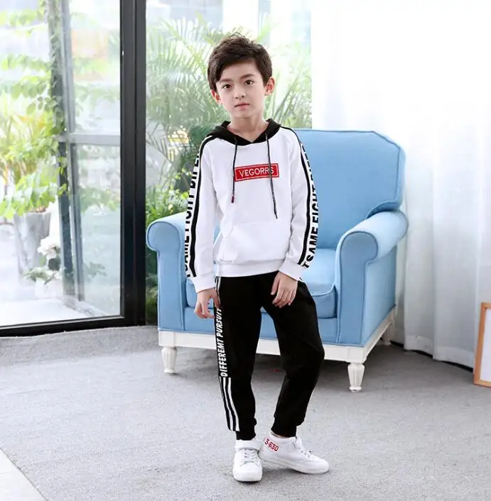 

2020091424 Boy Sport Clothes Coat Trousers 2pcs Set Spring Winter Coat
