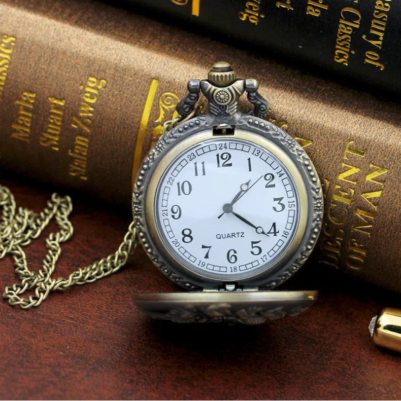 

Hot Old Style Pocket Watch Wholesale Antique Copper Quartz Watches Men's Watches Black, Color restoring ancient ways