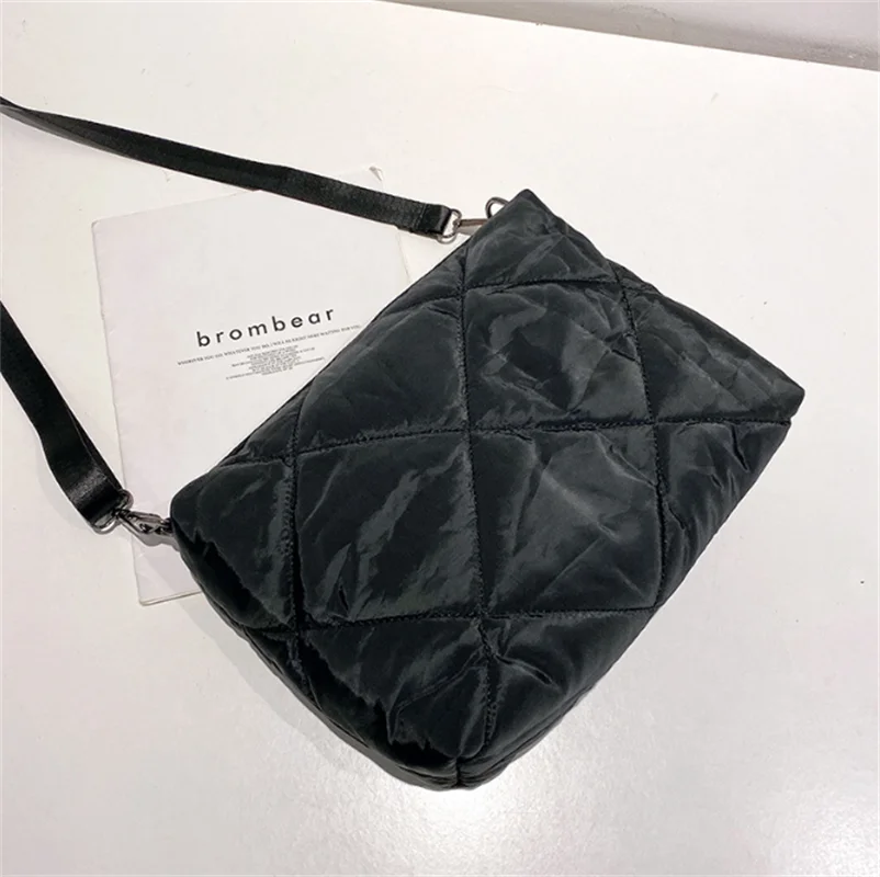 

2020 New Popular Ladies quilted puffer crossbody bag shoulder bag