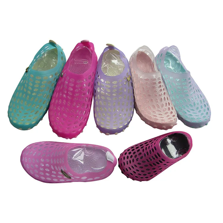 
Hot Sale Men EVA Garden Simple Clogs with Hole Beach Shoes 