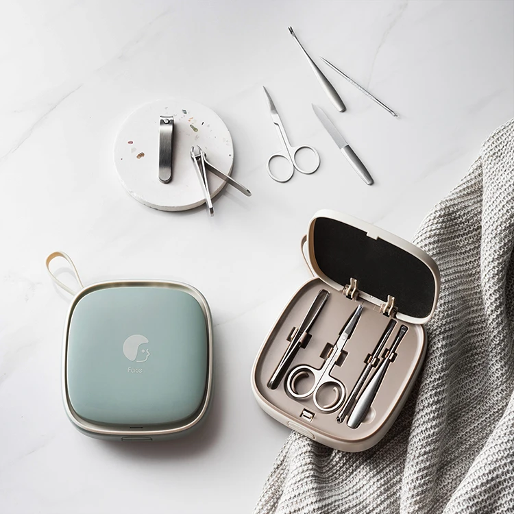 

Mini Custom Logo Manicure Set Stainless Gift Travel Nail Clipper Manicure & Pedicure Set