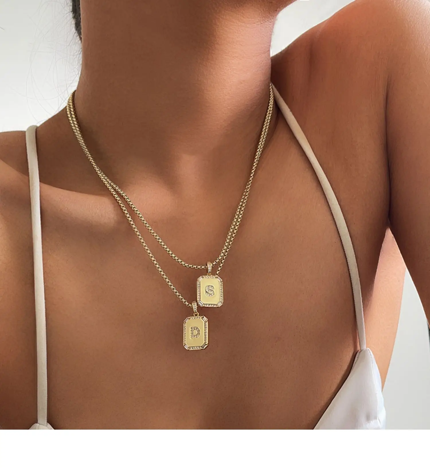 

N0514 26 Letters Square Coin Pendant Necklace Inlay Zircon Initial Necklace Pendants Layered Collier Alphabet Jewelry, Gold