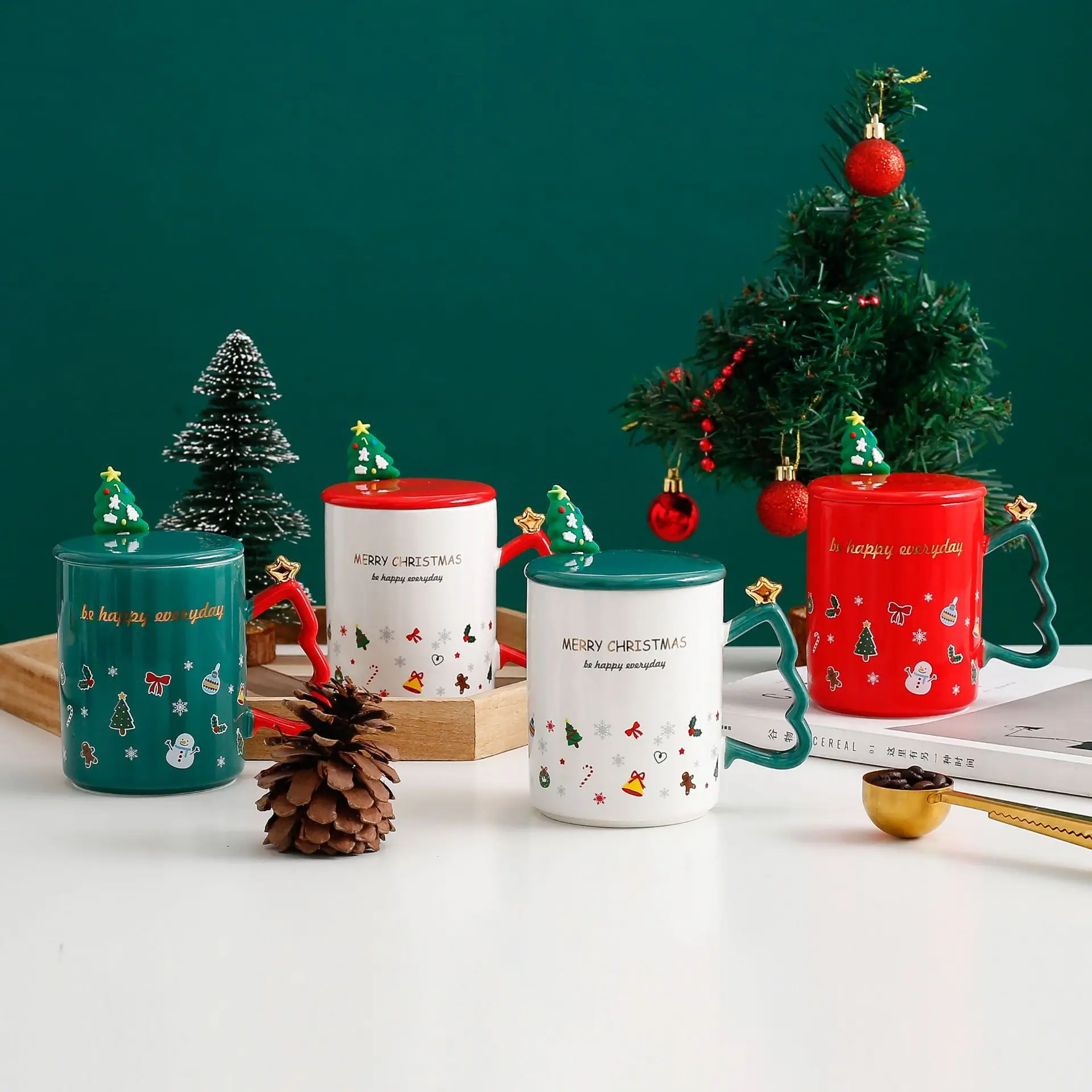 

Handmade Cartoon Christmas Tree Ceramic Coffee Mugs New Bone China Christmas Tea Cup Mug Tea Mug with Lid and Spoon