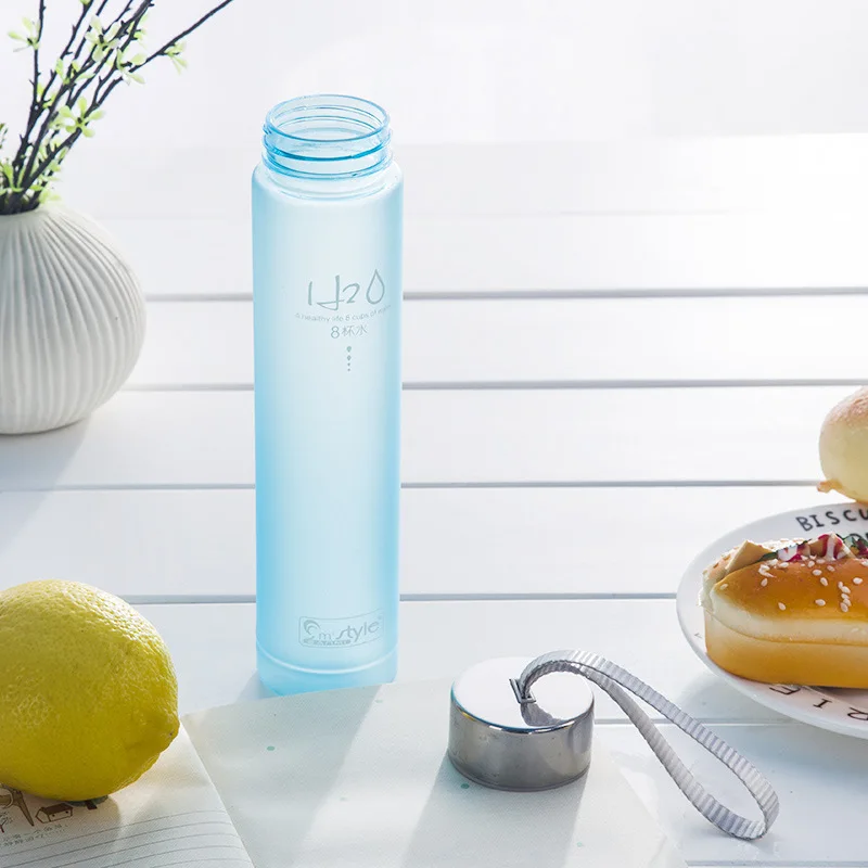 

Wholesale hot selling customized 280ml H20 plastic drinking bottle straight transparent water bottle with rope, Blue,red,green and purple