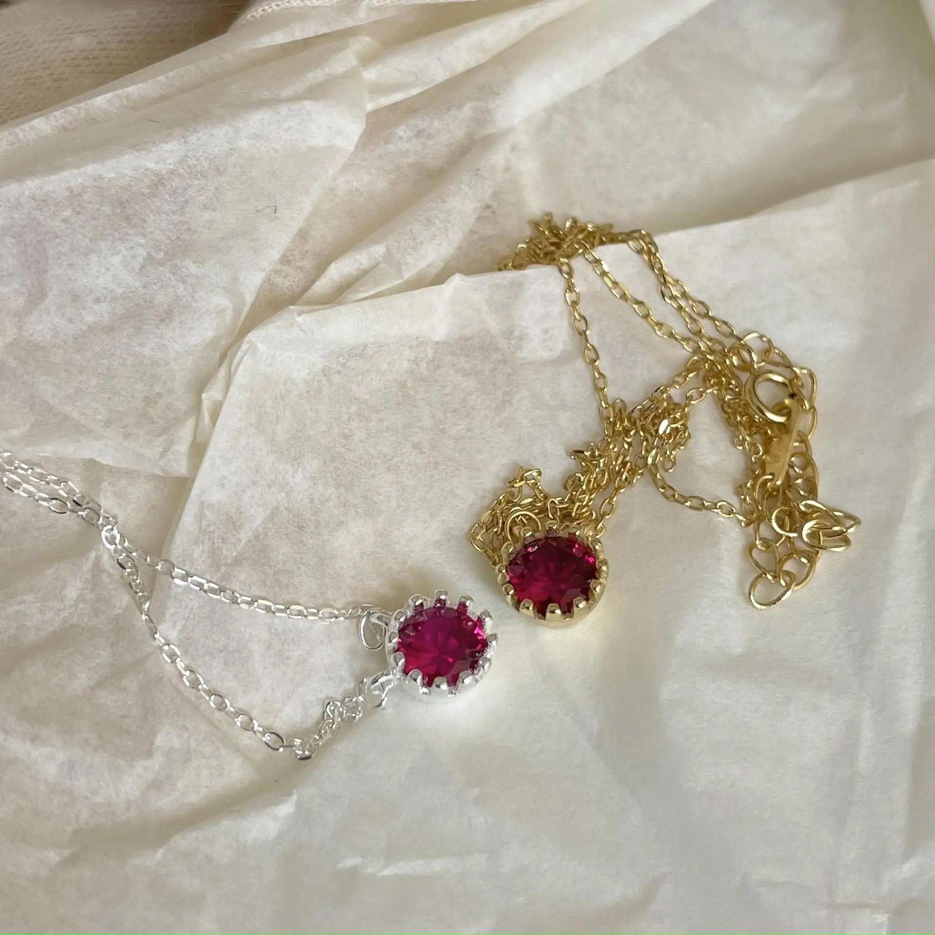

VIANRLA 925 Sterling Silver Oval Shape Red Zircon Pendant Necklace Minimalist Elegant Temperament Women Jewelry Drop Shipping