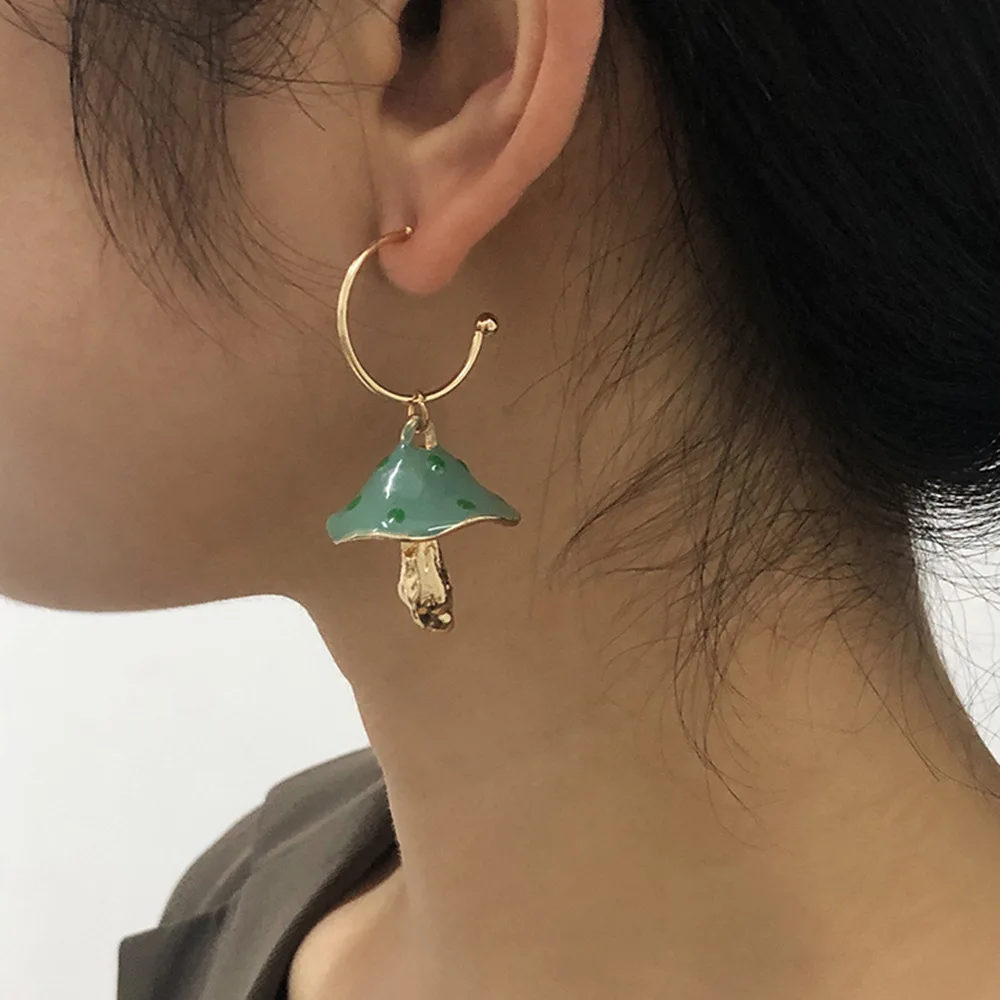 

OUYE Creative Dream Cute Forest Mushroom Oil Drop Earrings Female Color Oil Drop Mushroom Alloy Earrings Hot Sale, Golden/silver