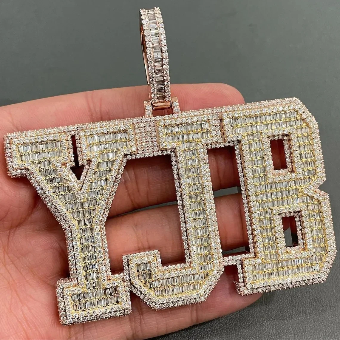 

Hip Hop jewelry custom name letter ice out zircon VVS Moissanite pendant necklace personality necklace