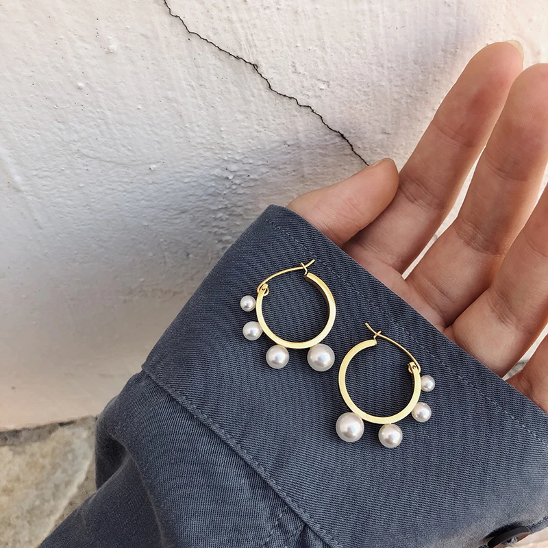 

Vintage Mother Of Pearl Earrings For Her Stainless Steel 18k Gold Plated Hollow Hoop Stylish Dainty Fresh Water Pearl Earrings, Gold,rose gold,black and silver