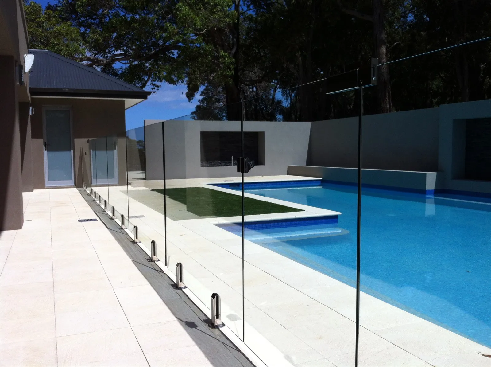 Excellent safety tempered glass fence toughened sandwich glass aluminum for swimming pool