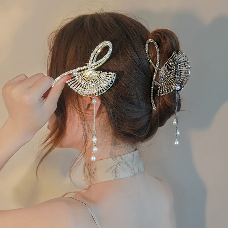 

Rhinestone Metal Shark Clip Fashion Head Ornament Hair Claw Catch Clips Back Head Pearl Tassel Fan-shaped Hairpin