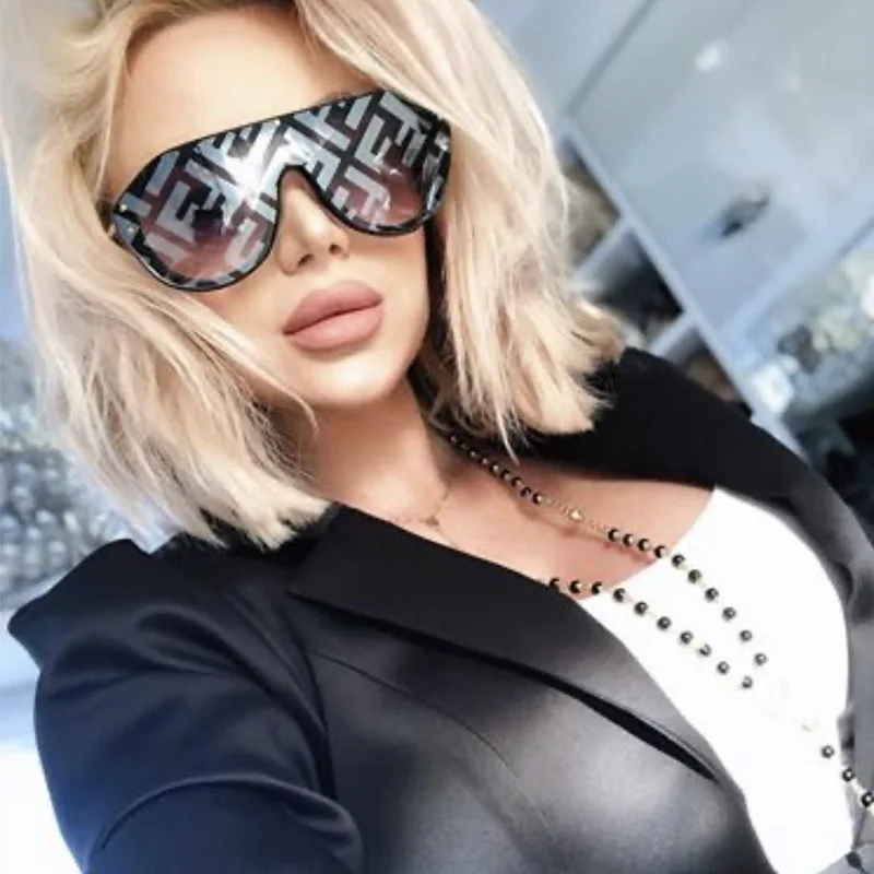 

Trendy Designer Sun Glasses Authentic Vintage Female Fashionable Branded Sunglasses Women Luxury Shades 2021, Custom colors