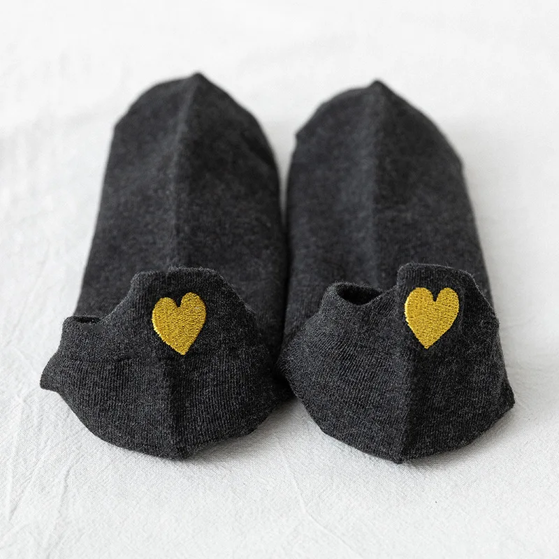 

Wholesale colorful custom embroidery heart design ankle cotton girls socks, As pic