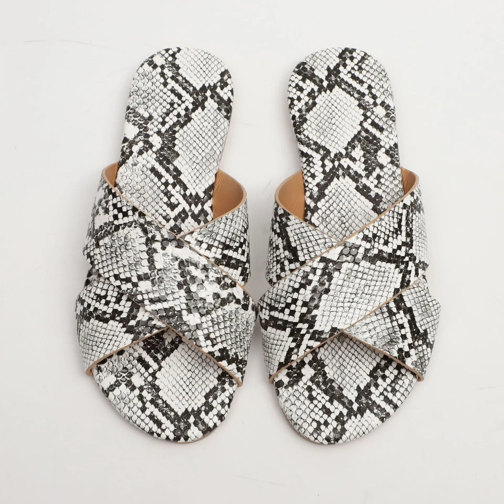 

Fashion open toe snake sandals shoes ladies plus size flat sandals, White, green, brown, rose red