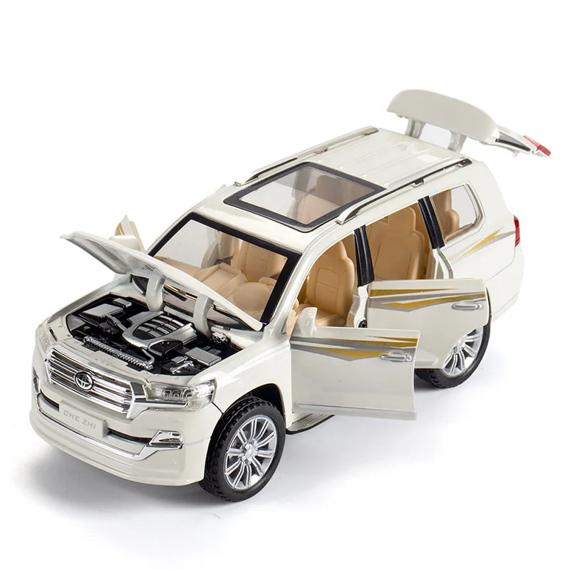 

1/24 Scale land cruiser Alloy Car Model Die cast Car Model Light Function Creative gifts Diecast Toy Vehicles