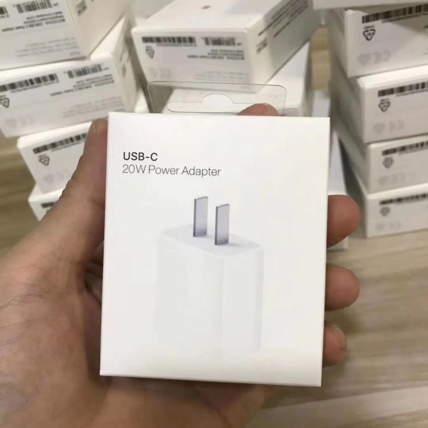 

Factory wholesale 20w fast charger for iphone 12 apple charger For iphone 12 charger 20w, White