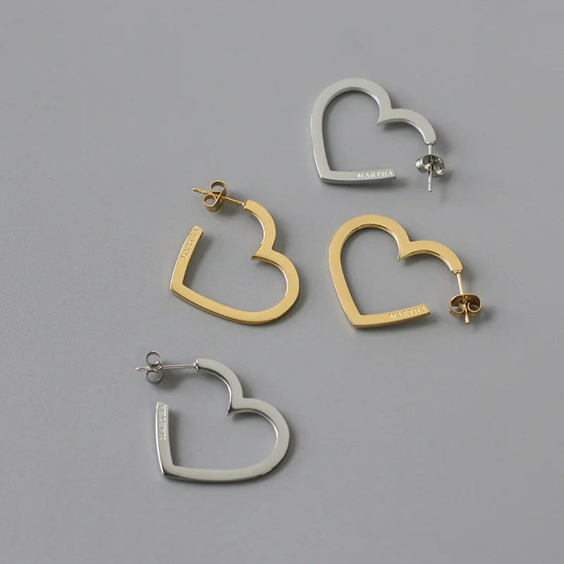 

Simple Fashion Stainless Steel Metal Heart Stud Hoop Earrings Pretty Gold Polished Heart Shaped Hoop Earring