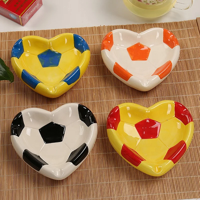 

Wholesale Creative Football Heart Style Ceramic Mini Ashtray, Picture