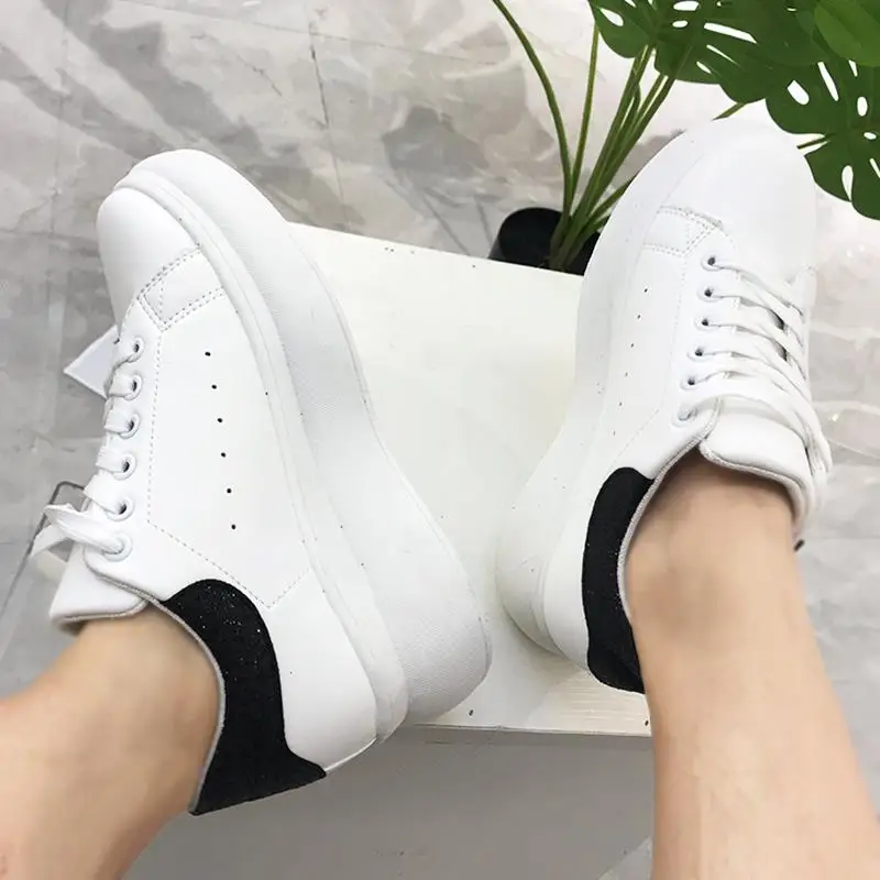 Top Quality Designer MQ Sneakers White Running Sports Shoes Women Casual Shoes