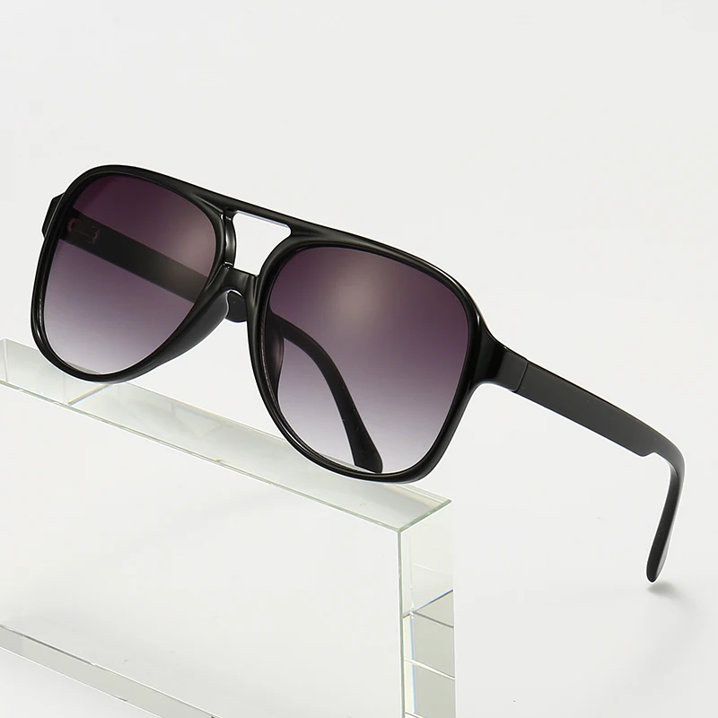 

2021 New Retro Trend Fashion China Factory Direct Sale UV 400 Custom Logo TAC Lens Polarized Oval Sunglasses