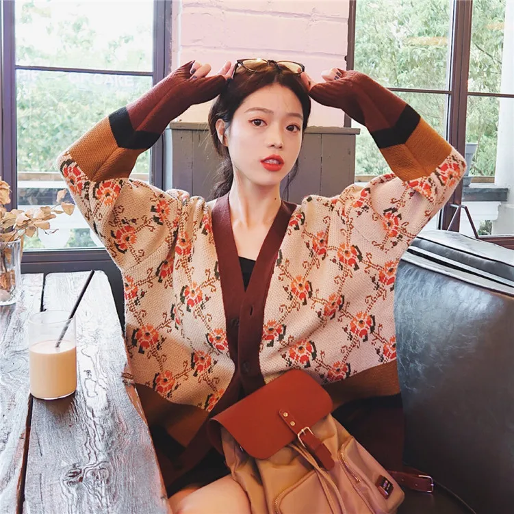 

2019 hot sale winter sweater Vintage patchwork floral jacquard cardigan medium length loose sweater jacket with contrast color