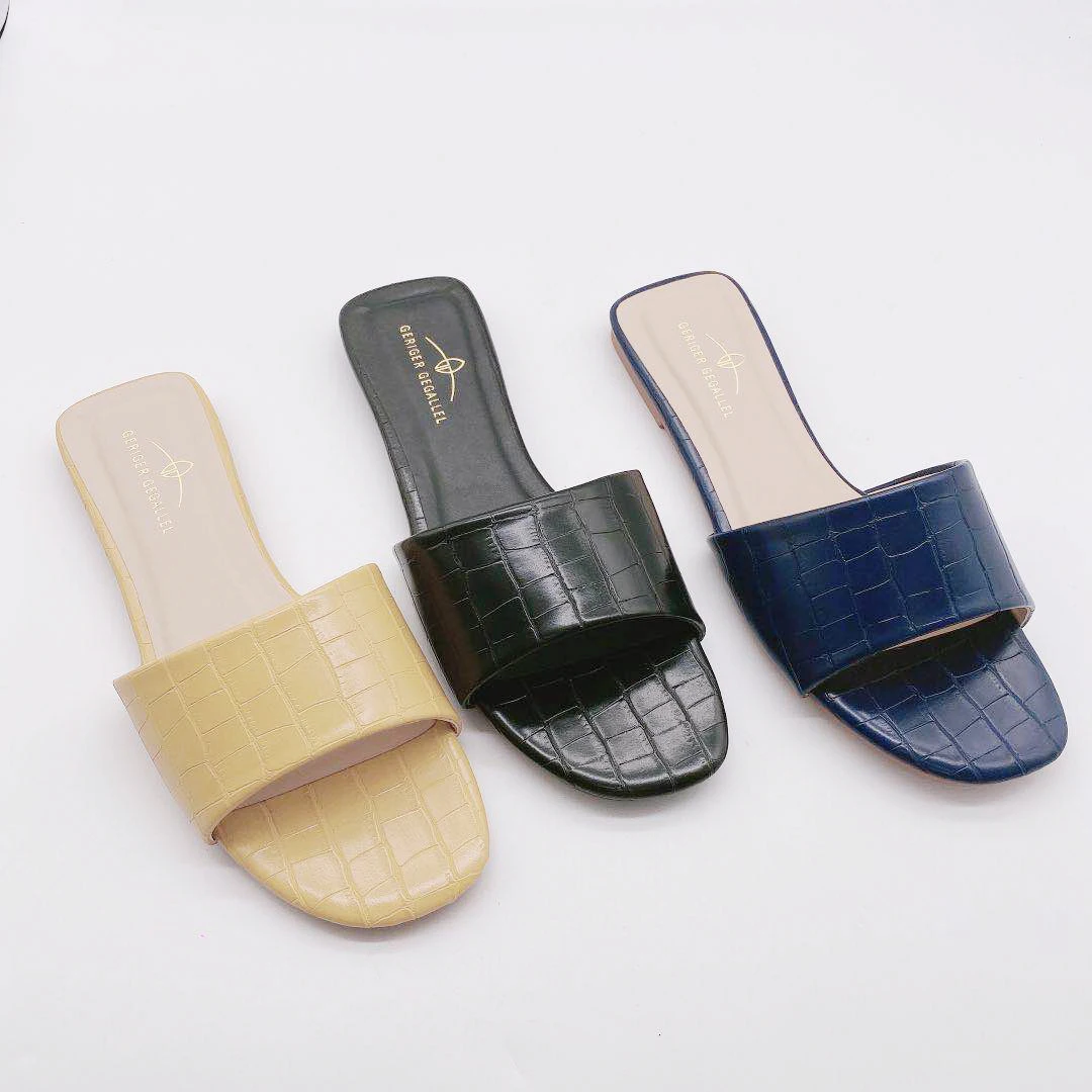 

Fashion Ladies Flat Slippers Crocodile Pattern Genuine PU Leather Low Heeled Flip Flops Women's Flats OEM Girls Outdoor Slipper