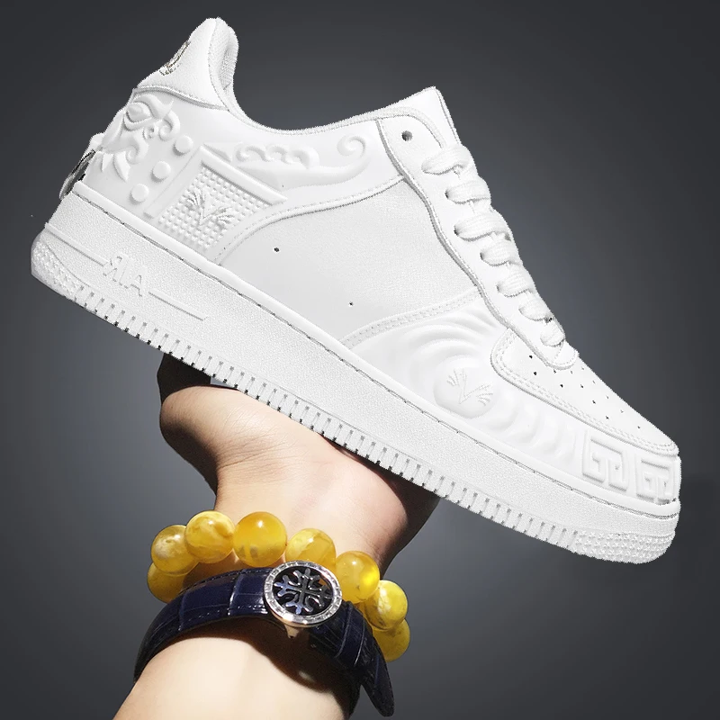 

Men`s Sneakers lightweight Comfortable Men shoes male Breathable Sports shoes Trend Running Shoes skate board men sports sneaker