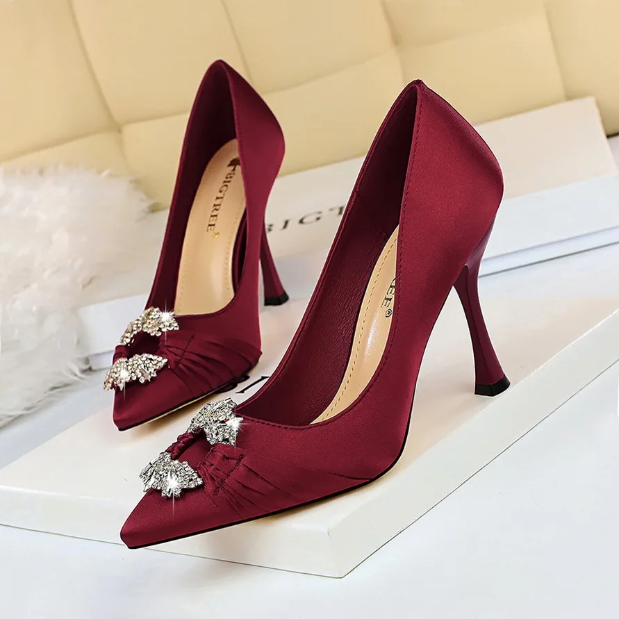 

Big Size Sexy Ladies Shoes Women Thin High Heel Pointed Toe Pumps Fashion Shoes