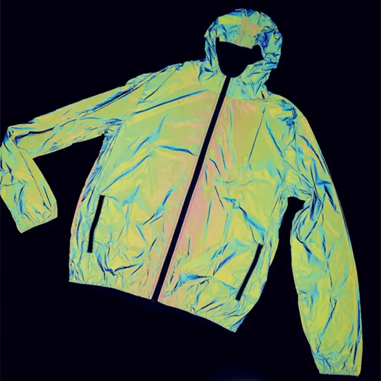 Куртка хамелеон. Одежда хамелеон. Интерактивная одежда хамелеон. Светоотражающая ткань. Рефлектив цвет.