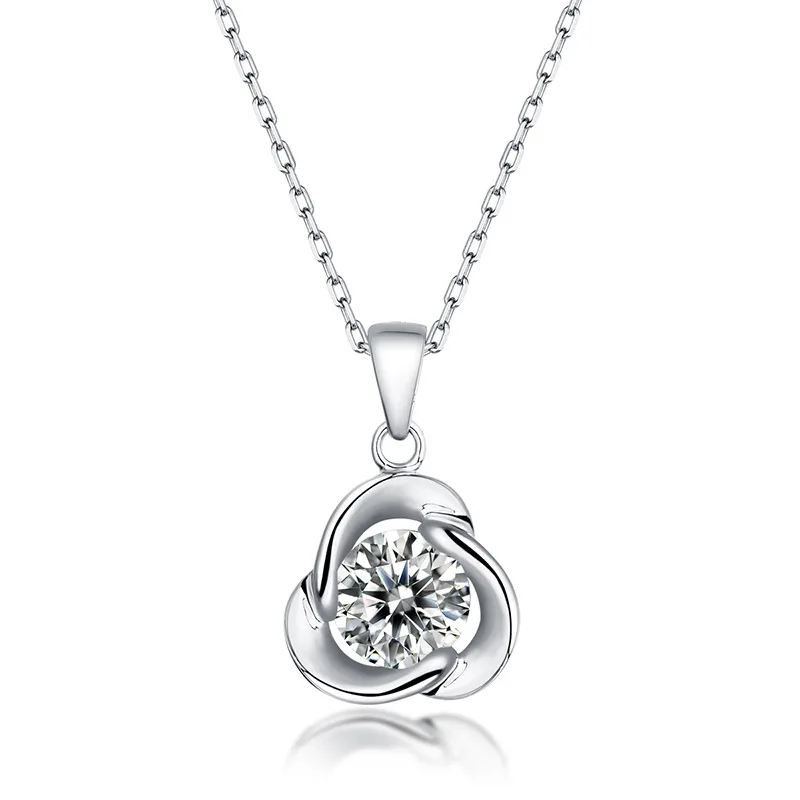 

Flower-shaped pendant s925 Sterling Silver Chain Moissanite Diamond Necklace for Women, Silver color