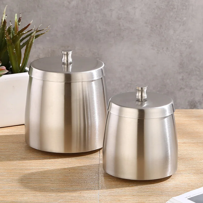 

Stainless steel ashtray with lid