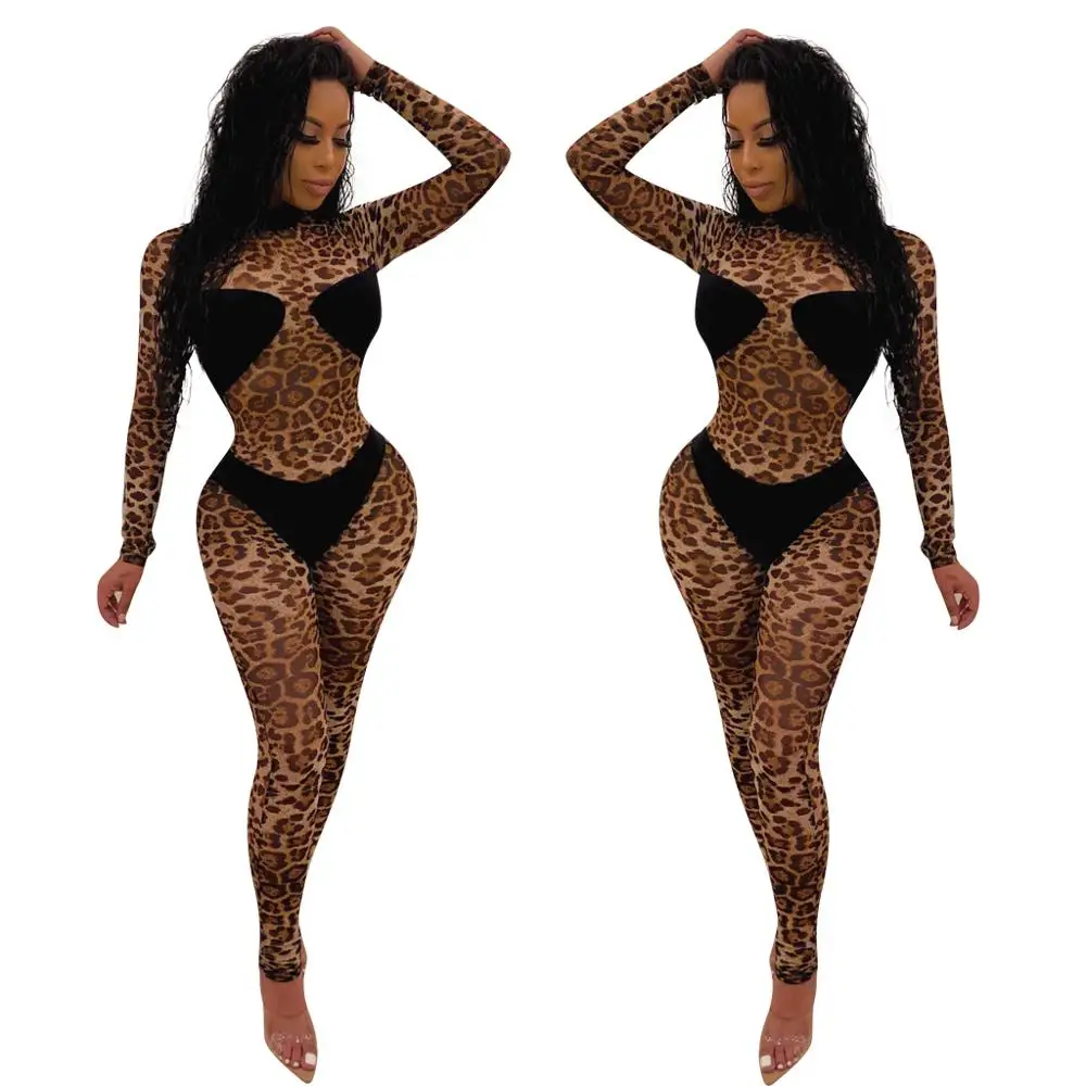 

Sexy leopard jumpsuit with visual impact