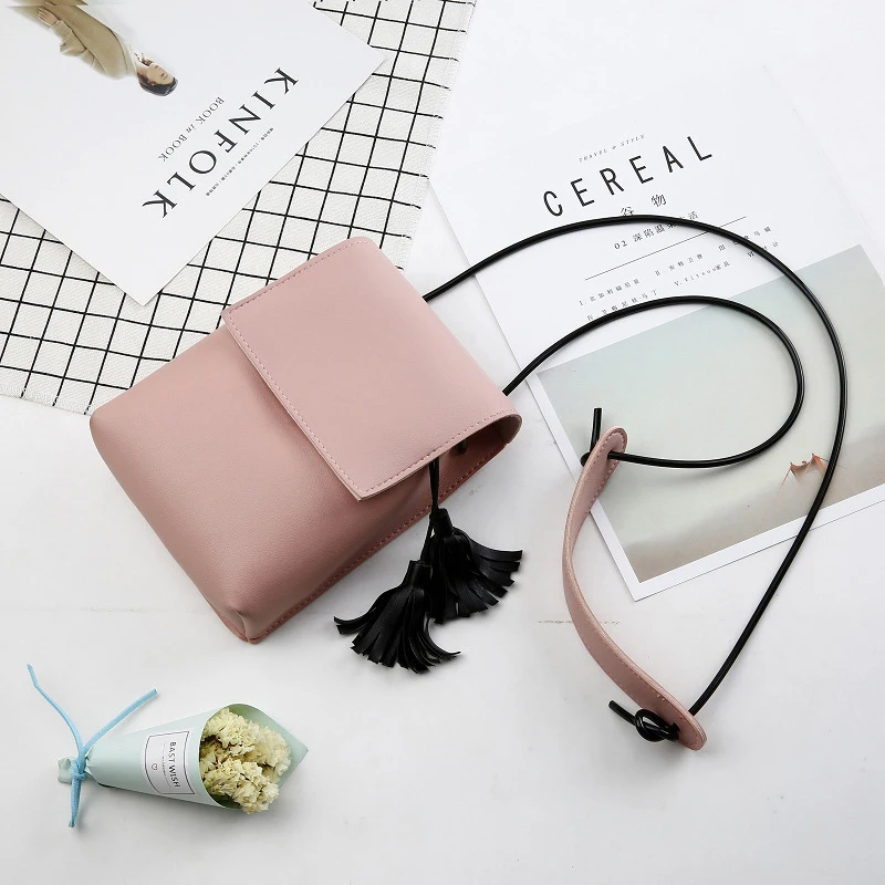 

New arrival minimalist small Pu leather shoulder handbags with tassel mini crossbody bag women