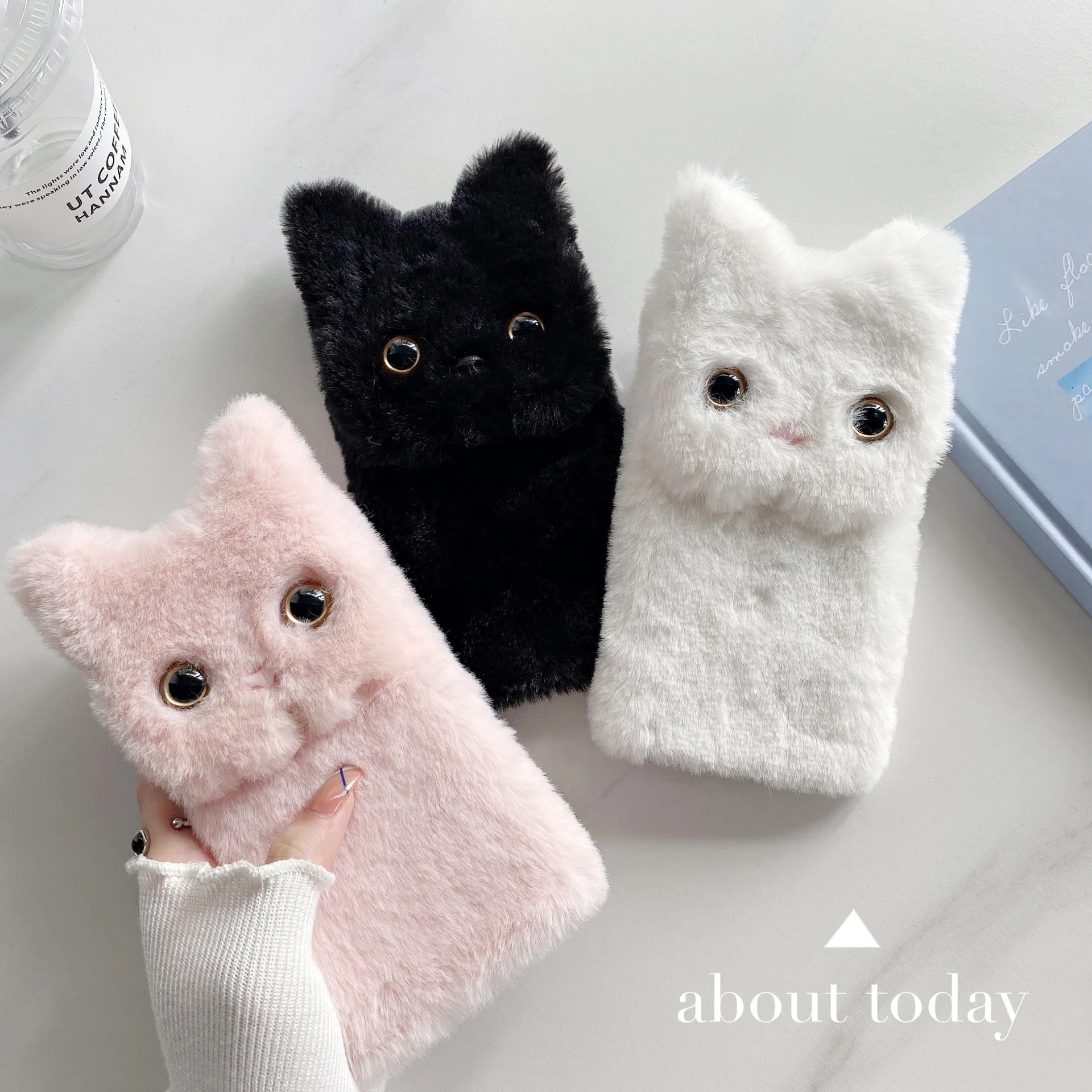 

wholesales Cute Cat Furry fluffy Fur Cover Winter Warm Plush Phone Case for iPhone XS XR X 13 12 11 Pro Max