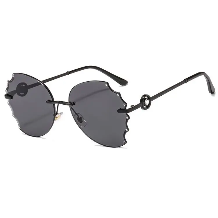 

Fashionable Cutting Diamond Ocean Lens Sunglasses