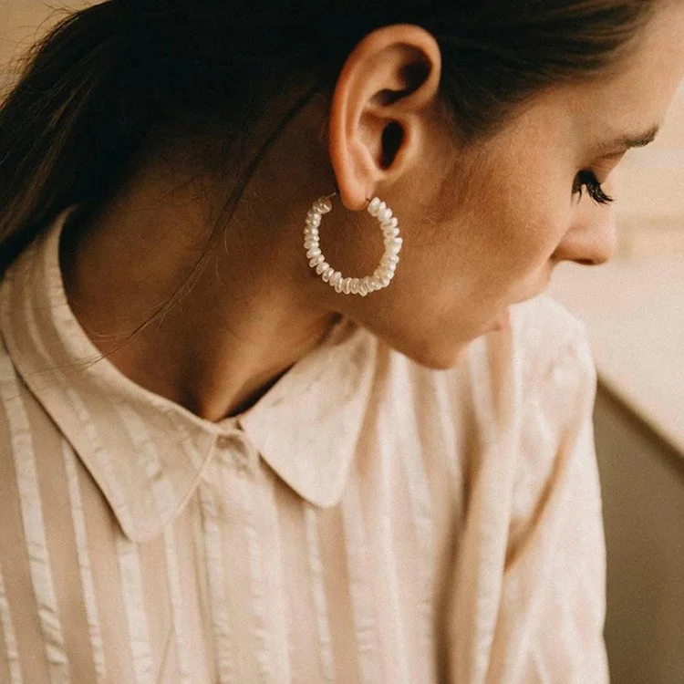 

Korean high end design brass gold plated handmade natural fresh water pearl hoop earrings for women jewelry