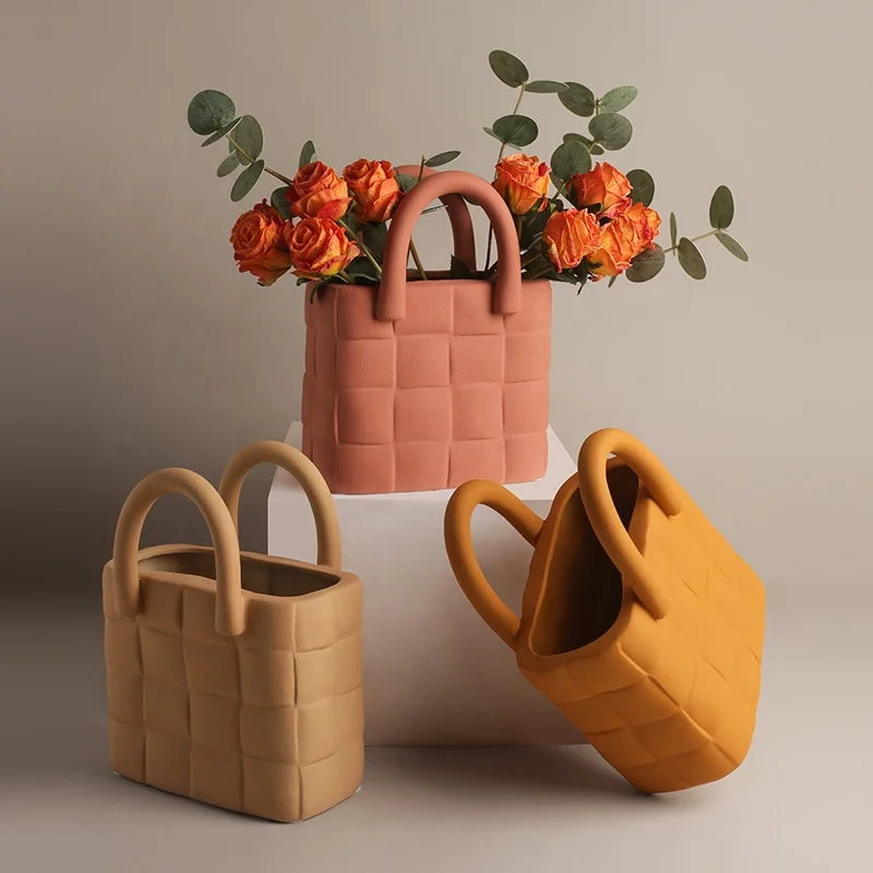 

Hot selling Nordic creative Morandi ceramic flower living room flower arrangement ceramic handbag vase, Picture