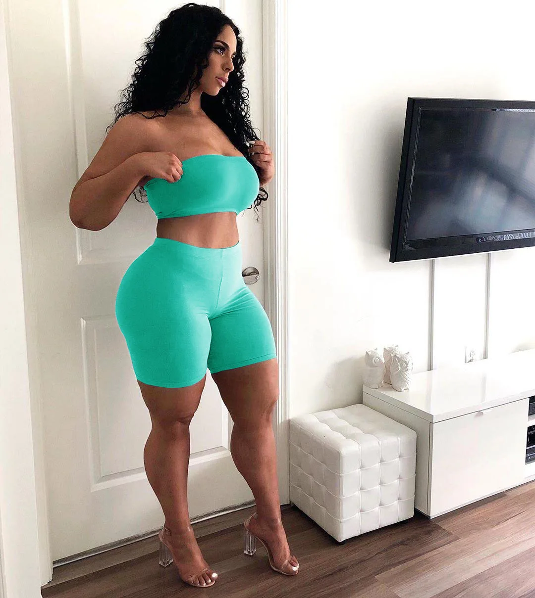 

Wefans Leisure sports fitness running exercise high elasticity tight elasticated small bra top with shorts two-piece suit set, Colors