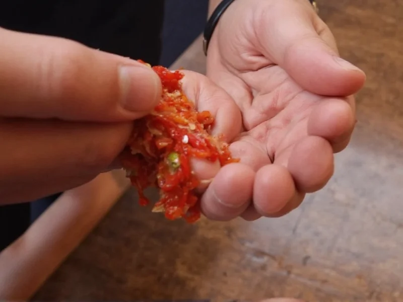 How to Remove Spicy Pepper Residue from Hands Effectively