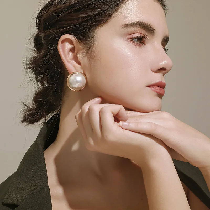 

Simple Round Big Pearl Silver Needle Ear Stud Lady'S Charm Earrings, As pic shown