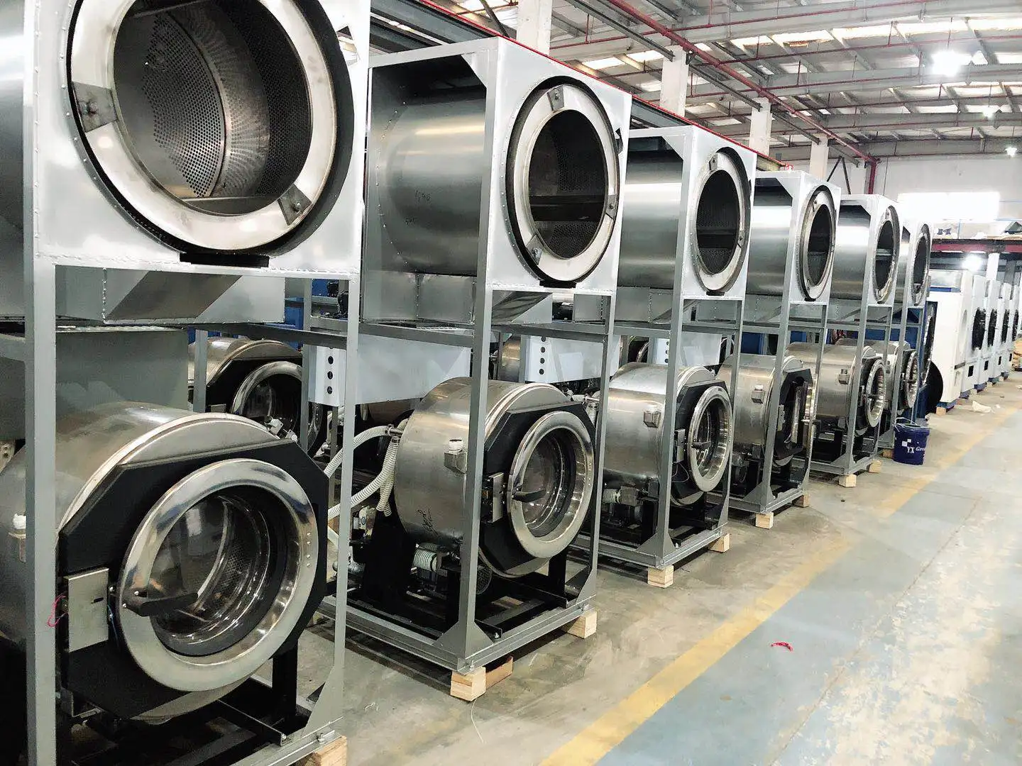 
coin-operated washing machine and dryer for laundromat 