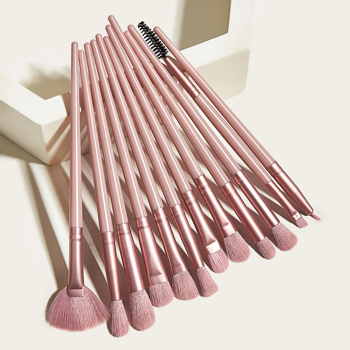 

12pcs / set custom pink low moq brush makeup buy best quality holographic makeup brush