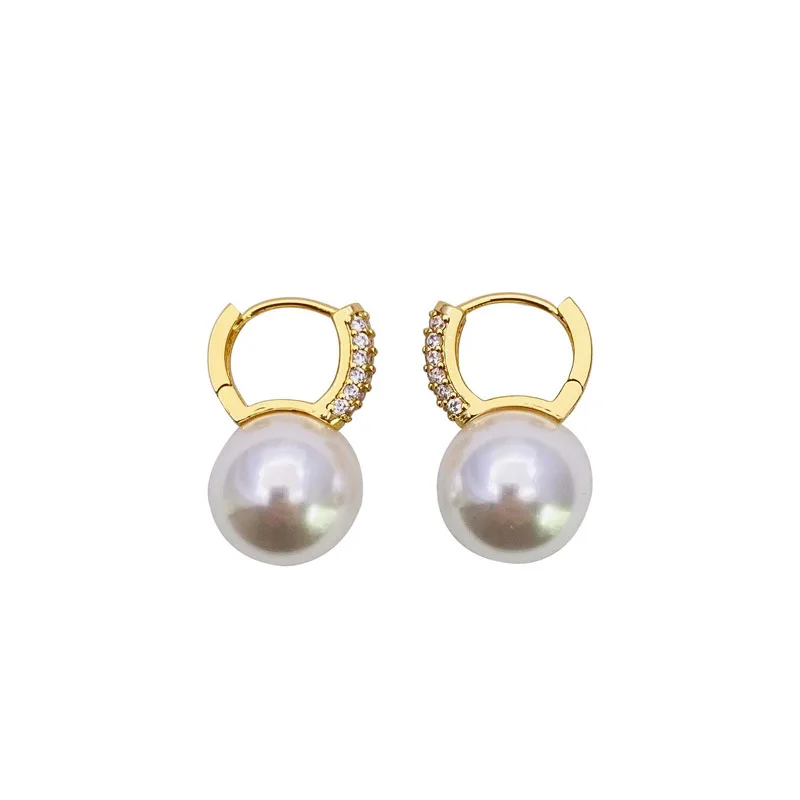 

French Statement Iced our CZ Diamond Pearl Hoop Earrings 18K Gold Brass Micro Inlay Zirconia Pearl Huggie Hoop Earrings Women