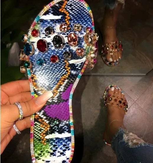 

Fashion Woman Rivet Slippers Crystal Snakeskin Transparent Sandals Summer Ladies Colorful Slides Women's Flip Flops Flats