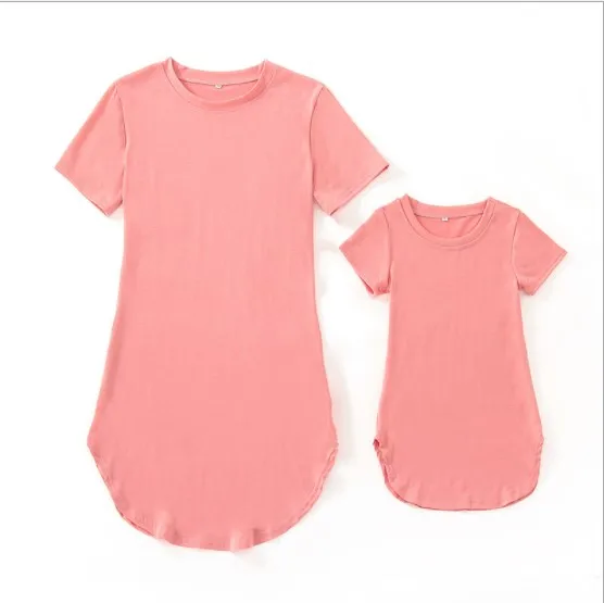 

Spring Summer Hot Sale Mother Daughter Matching Long T-shirt Mommy And Me Short Sleeve Plain T-shirt