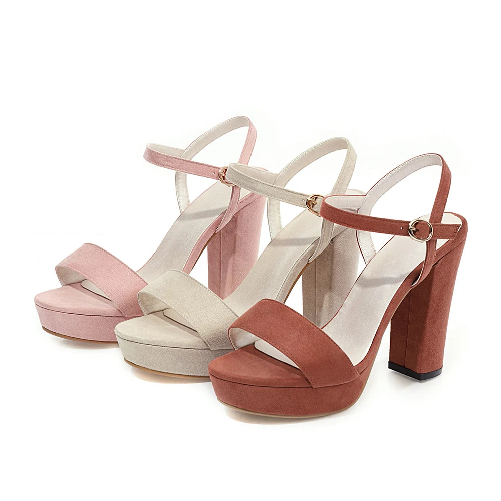 

Summer Stylish Women Round Toe Metal Buckle Thick Heel Sandals