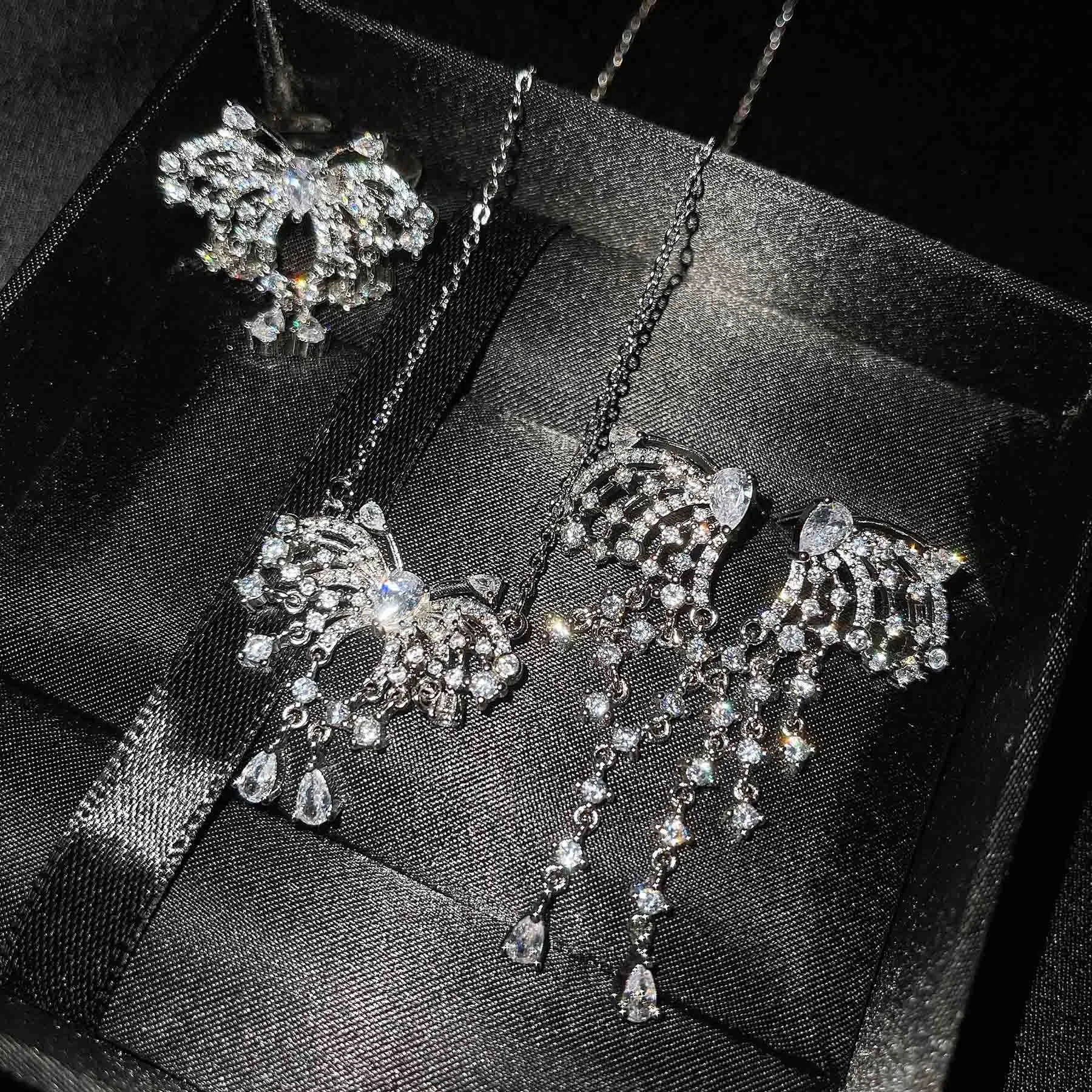 

Luxury Butterfly Jewelry Sets Party Elegant Charm Ring Women's Unusual Tassel Drop Earrings For Wedding Valentines Gift Necklace, Picture shows