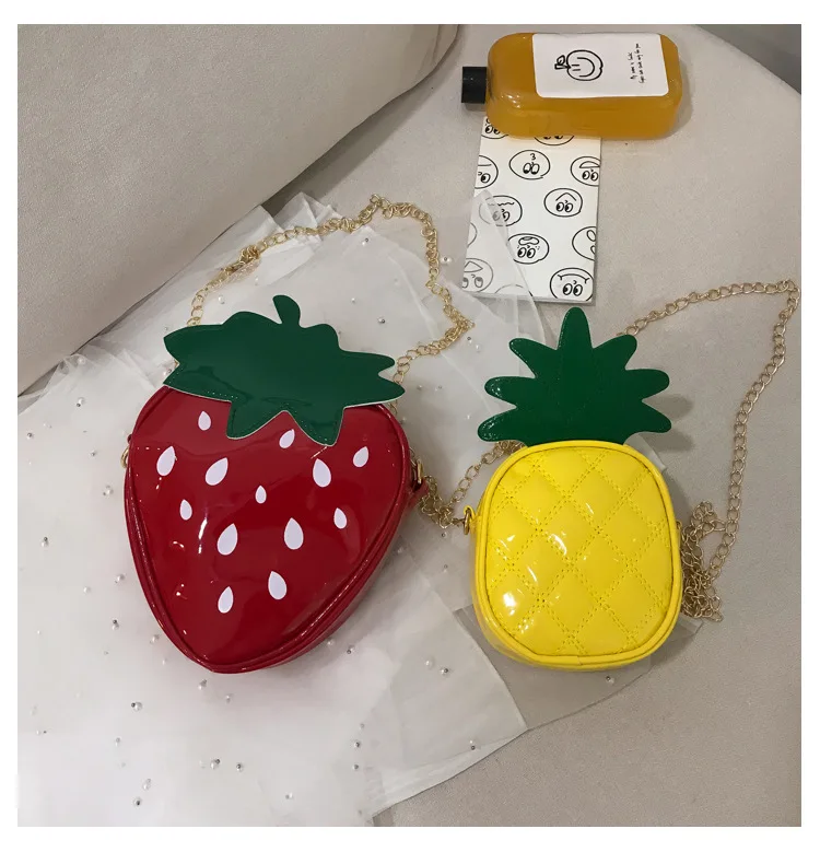 

New personality female bag pineapple strawberry bag hit color chain shoulder messenger small bag creative backpack, As the picture